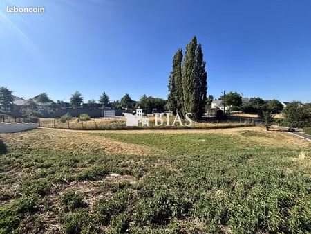 terrain 785 m² le neubourg