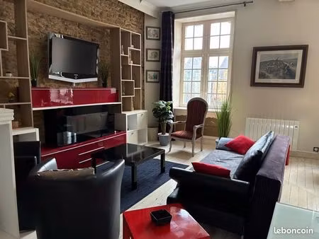 location appartement meublé place ducale charleville mézières