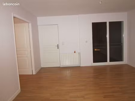 joly duplex dans petite residence securisee de 5 appart prox college et lycee