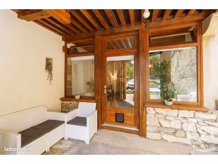 batisse de caractère 96m2 voutée - en drôme provençale