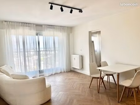 beau t2 neuf lumineux et traversant est ouest