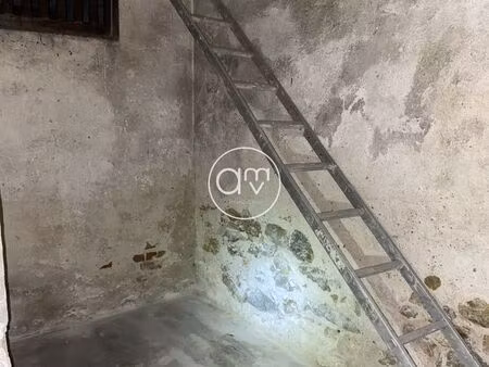 cave 7 m² toulon