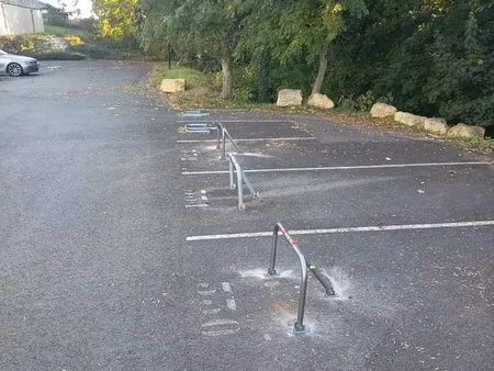 lot 5 parkings