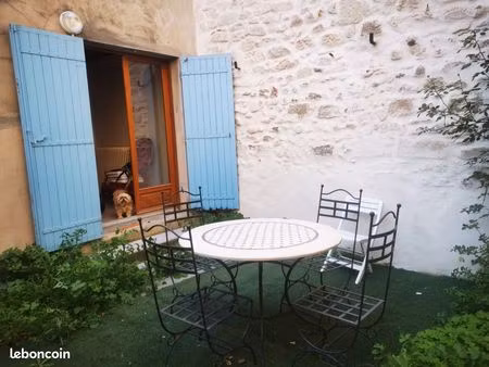 maison intra-muros avec exterieurs