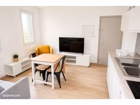 t2 meublé rénové de 35 m² avec parking - vinon-sur-verdon