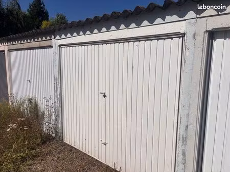 vend garage en batterie