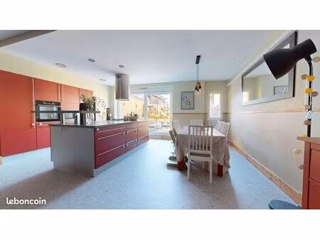 propriété 9 pièces 265 m²