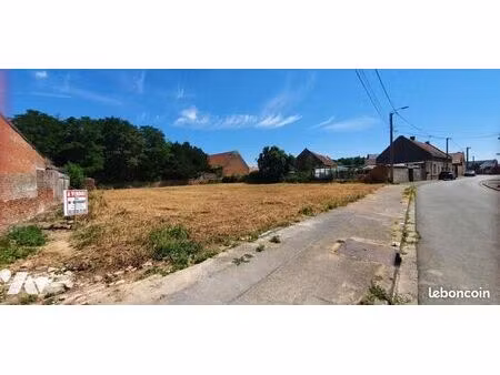 terrain 730 m² fressies