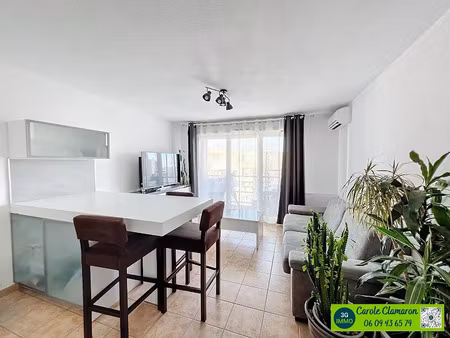 location meublée appartement 2 pièces 48 m² à nimes (30000)  665 €