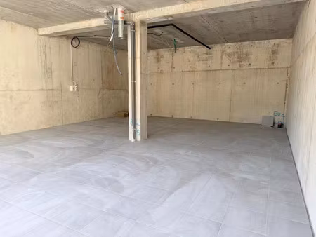 location locaux professionnels 1 pièce 95.61 m² à alata (20167)  1 500 €