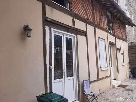 ensemble de trois appartements