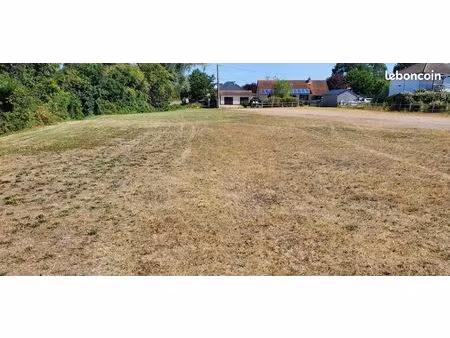 terrain de 2000 m²
