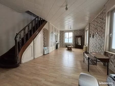 immeuble 8 pièces 504 m²