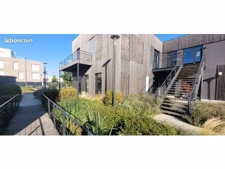 bureaux/ espace show-room 80 m²
