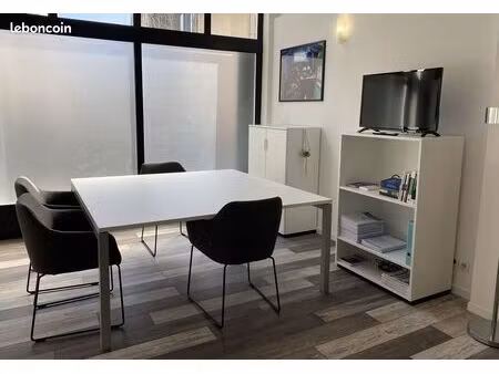 local professionnel / bureau 75m2 à partager