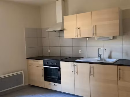 location maison 3 pièces 65 m² à bagnols-sur-ceze (30200)  560 €