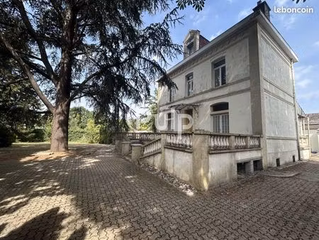 maison 6 pièces 180 m²