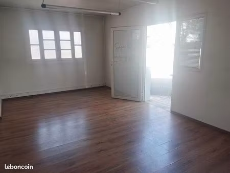 bureaux 81 m² pau