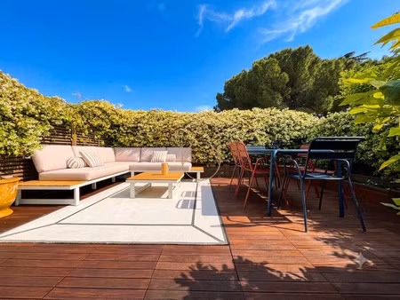 les arceaux  montpellier - loft duplex avec rooftop et stationne