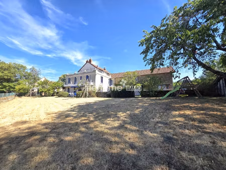 à 3 min du bourg – maison de caractère 3 chambres avec terra