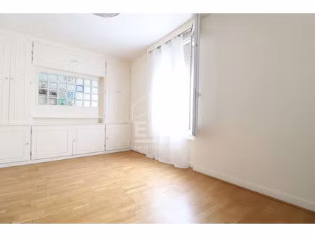 maison ouvrière avec fort potentiel d'évolution - saint-denis - quartier recherché