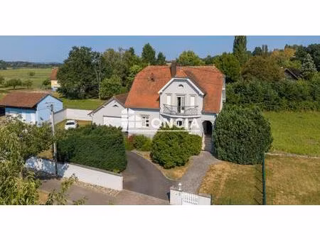 spacieuse maison familiale de 174 m² avec terrain de 4 481 m² dont 3 500 m² constructibles