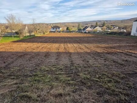 magnifique terrain à bâtir de 3187m2 au cœur de la côte châlonnaise