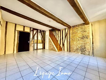 appartement t3 centre ville de lombez environ 64 m2