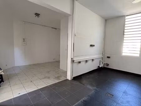 à louer – local commercial idéal pour snack / restauration r
