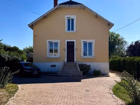 maison familiale rénovée - 124 m² - dpe c - terrain 863 m² – montceau-les-mines
