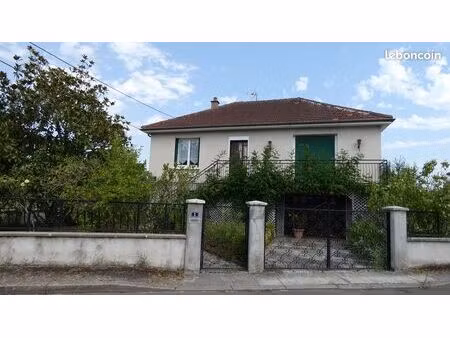 pavillon lumineux de 80 m² (2 à 3 ch) avec rez-de-jardin complet et terrain privatif – par