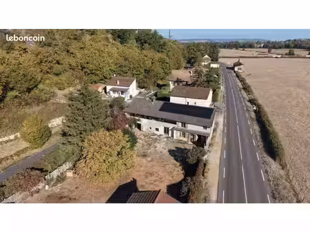 propriété 4 pièces 105 m²