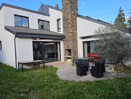 maison de luxe à vendre dans le quartier la justice