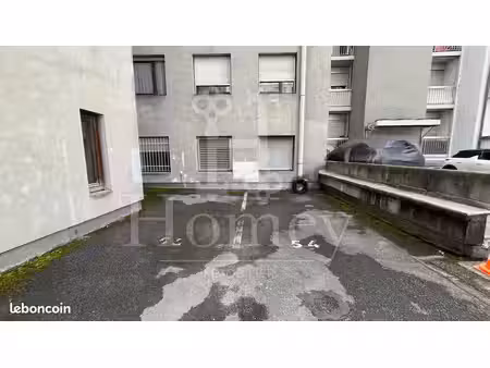 parking/box 5 m² annemasse