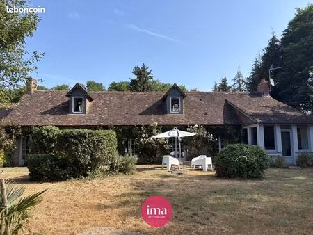 maison 8 pièces 208 m²