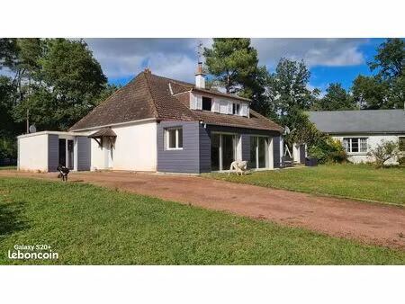 propriété équestre 9 ha - maison 173 m² - 21 boxes et chenil 9 boxes- studio annexe 65m2 -