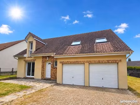 maison (140m²) double garage