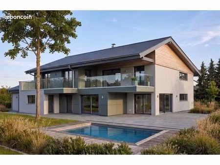 maison 8 pièces 195 m²