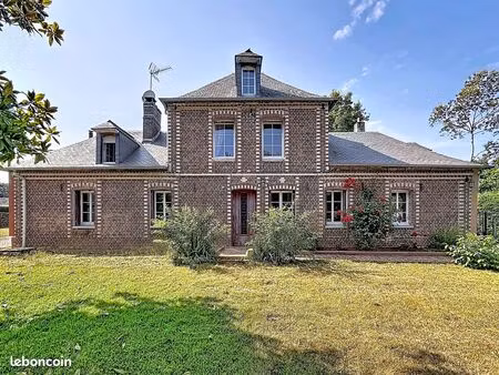 maison 8 pièces 135 m²
