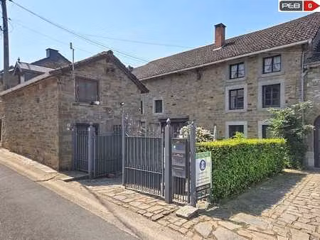 propriété en pierres du pays composée de 3 habitations
