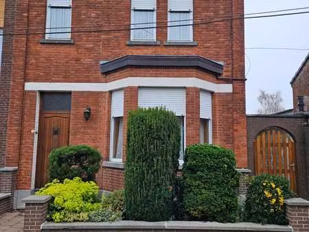 bonne maison villageoise 3 facades