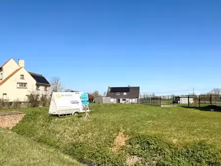beau terrain à bâtir pour villa  10a 04ca.