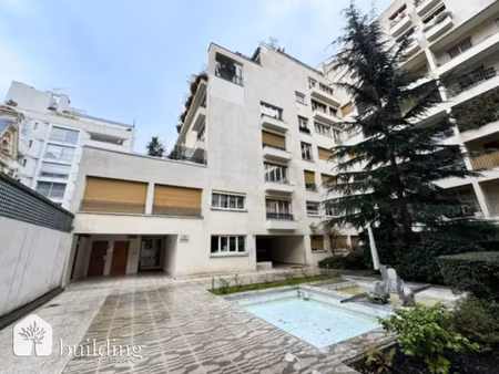 paris 17e - ternes/niel - local commercial - 554.53 m² (542 05 m² carrez) et 2 patios de 2
