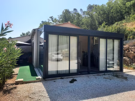 villa construite en 2020 de plain-pied de type t5 de 96m2 s