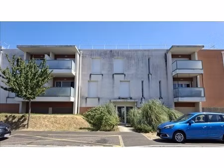 appartement - 1er étage - 85 95 m2 - 4 pièces - non meublé
