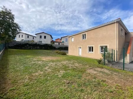 moingt f3 de 74.97m² avec rez de jardin