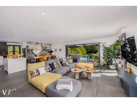 maison de luxe à vendre dans le quartier bourg