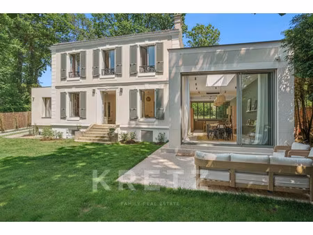 maison de luxe à vendre dans le quartier poincare