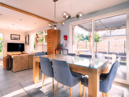 maison de luxe à vendre à neuvecelle