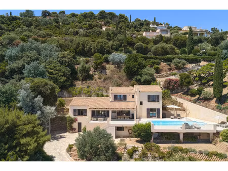 villa de luxe à vendre dans le quartier nord